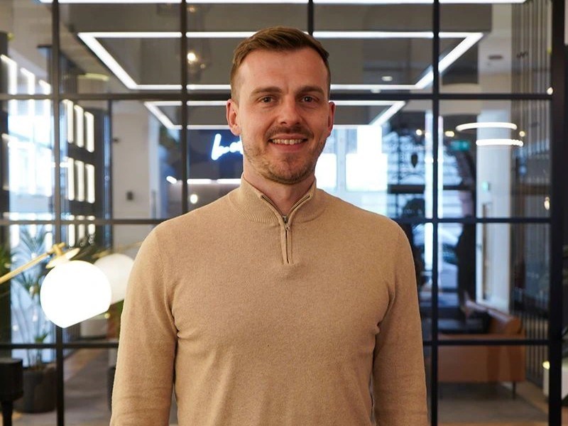 Headshot of Matt Richardson