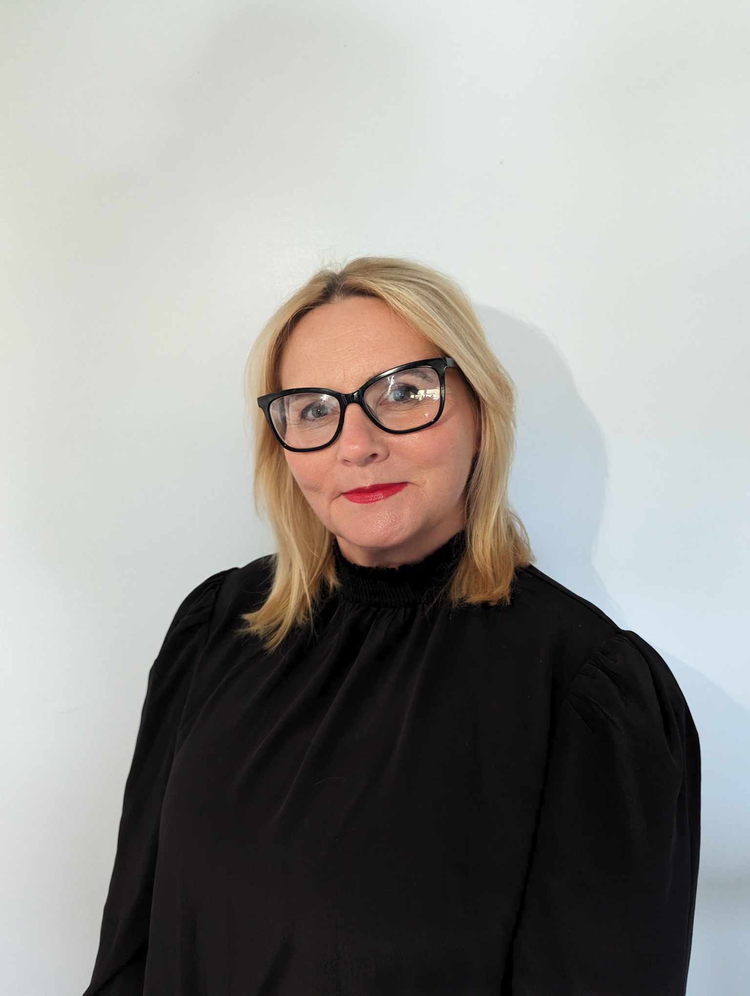 Mandy Parkinson headshot 